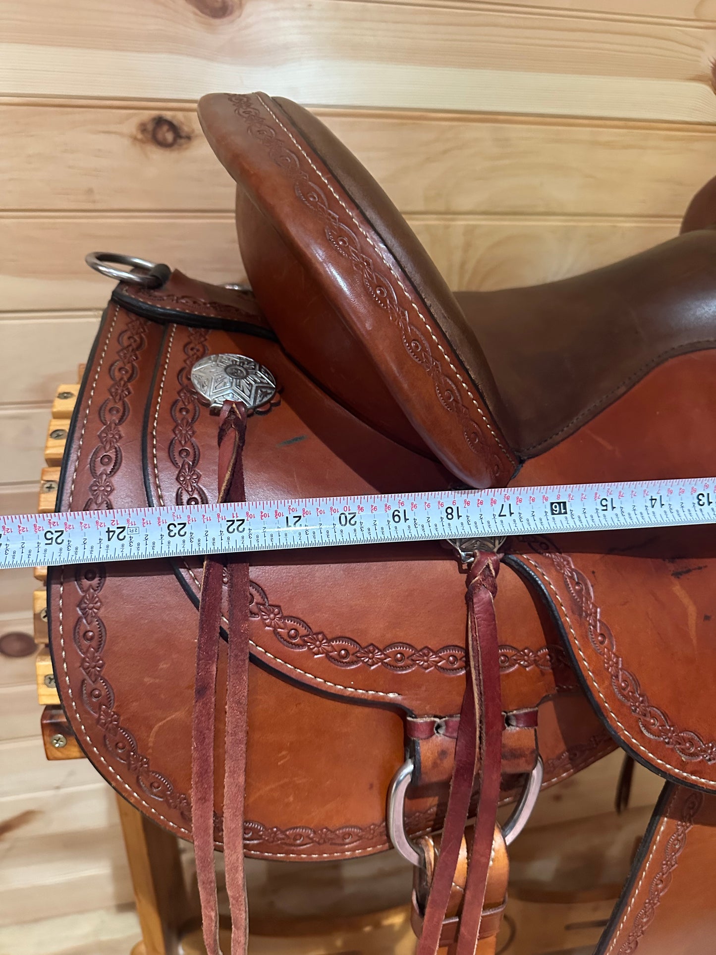 15” Circle Y Alpine Flex2 Western Trail Saddle Model 2377