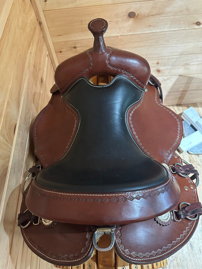 15” Cashel Round Skirt by Martin Saddlery Western Trail Saddle