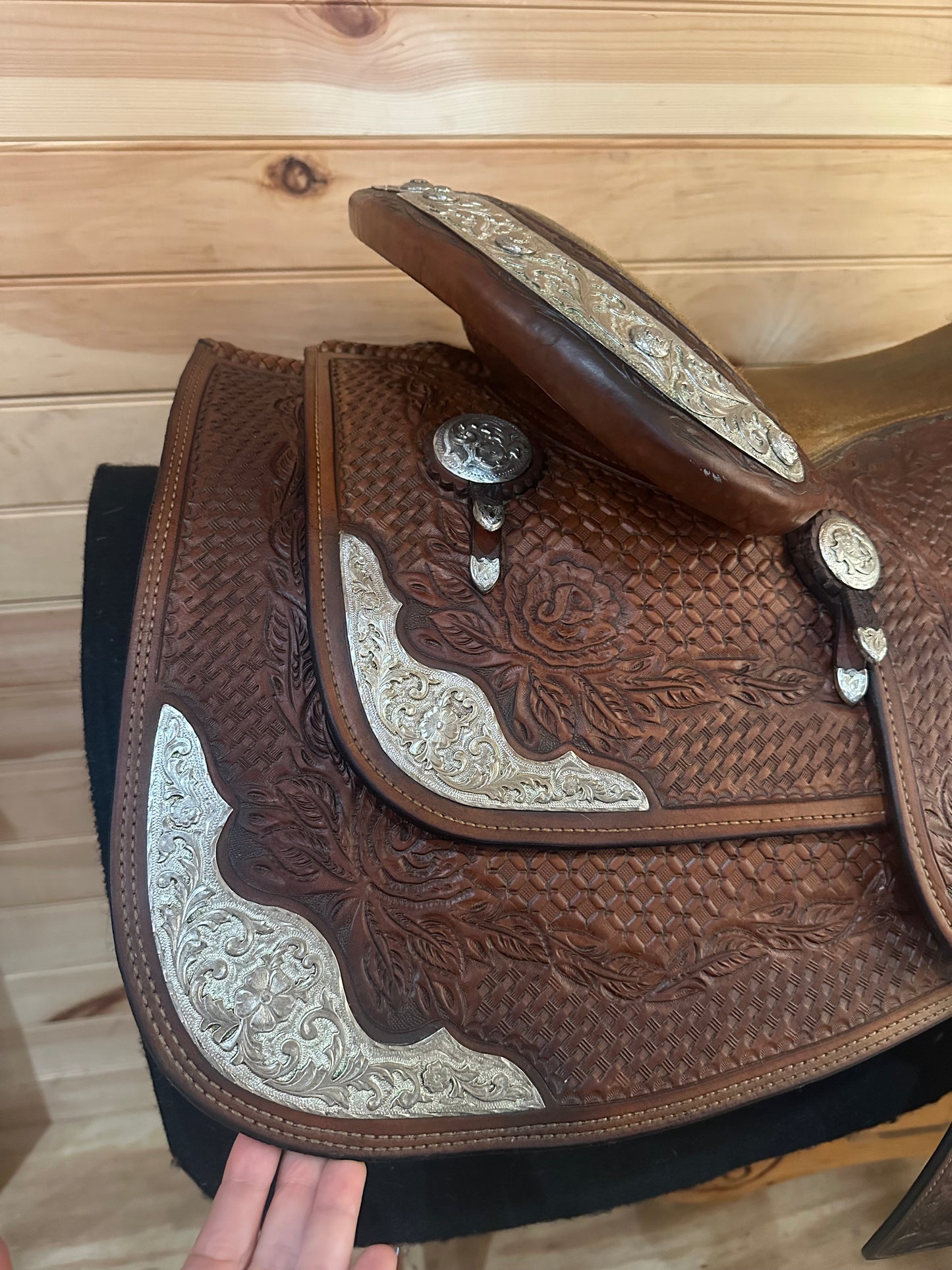 16” Champion Turf Western Show Saddle