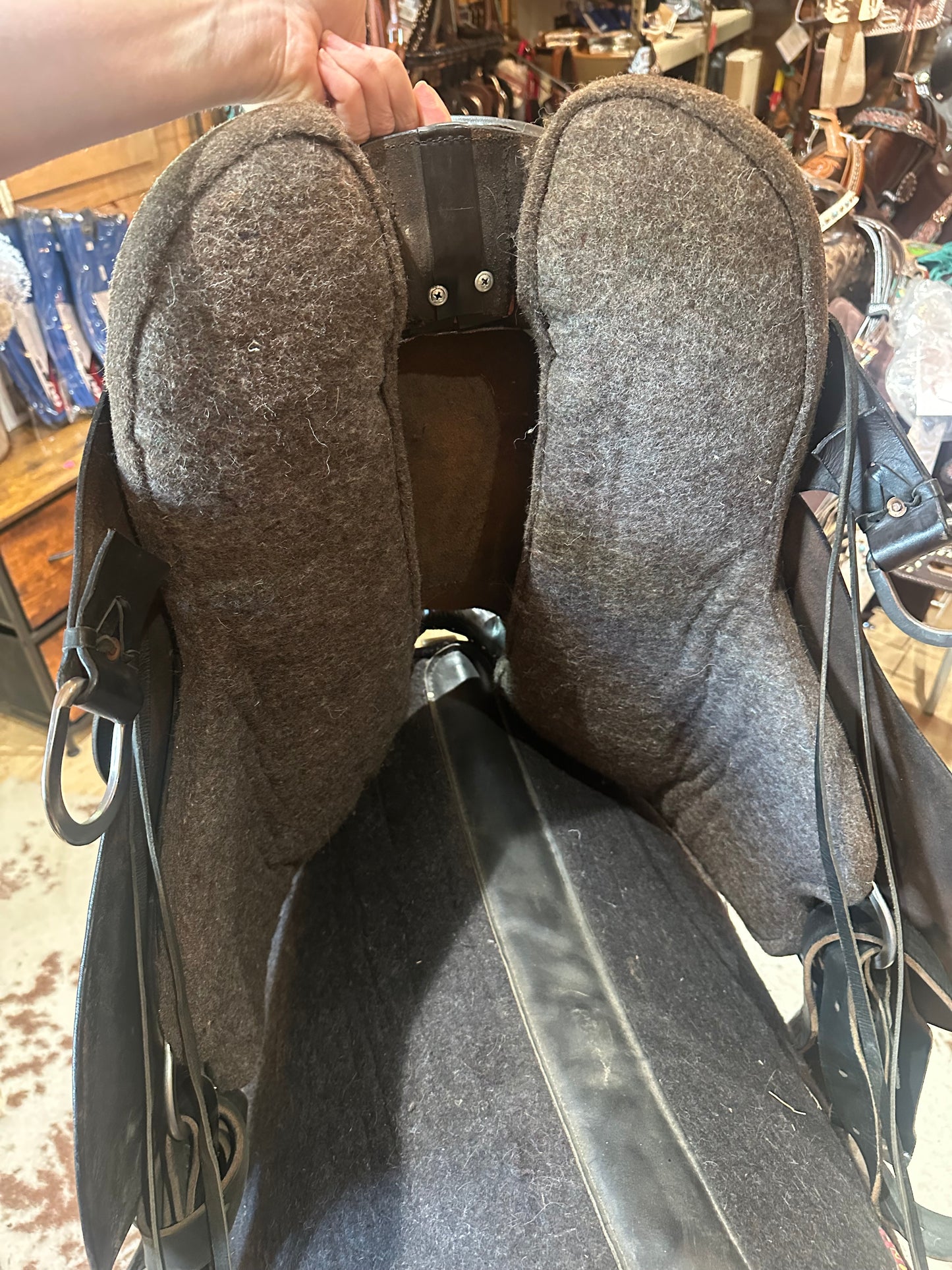 15.5” Tucker River Plantation Endurance Trail Saddle Model 146 (2016)