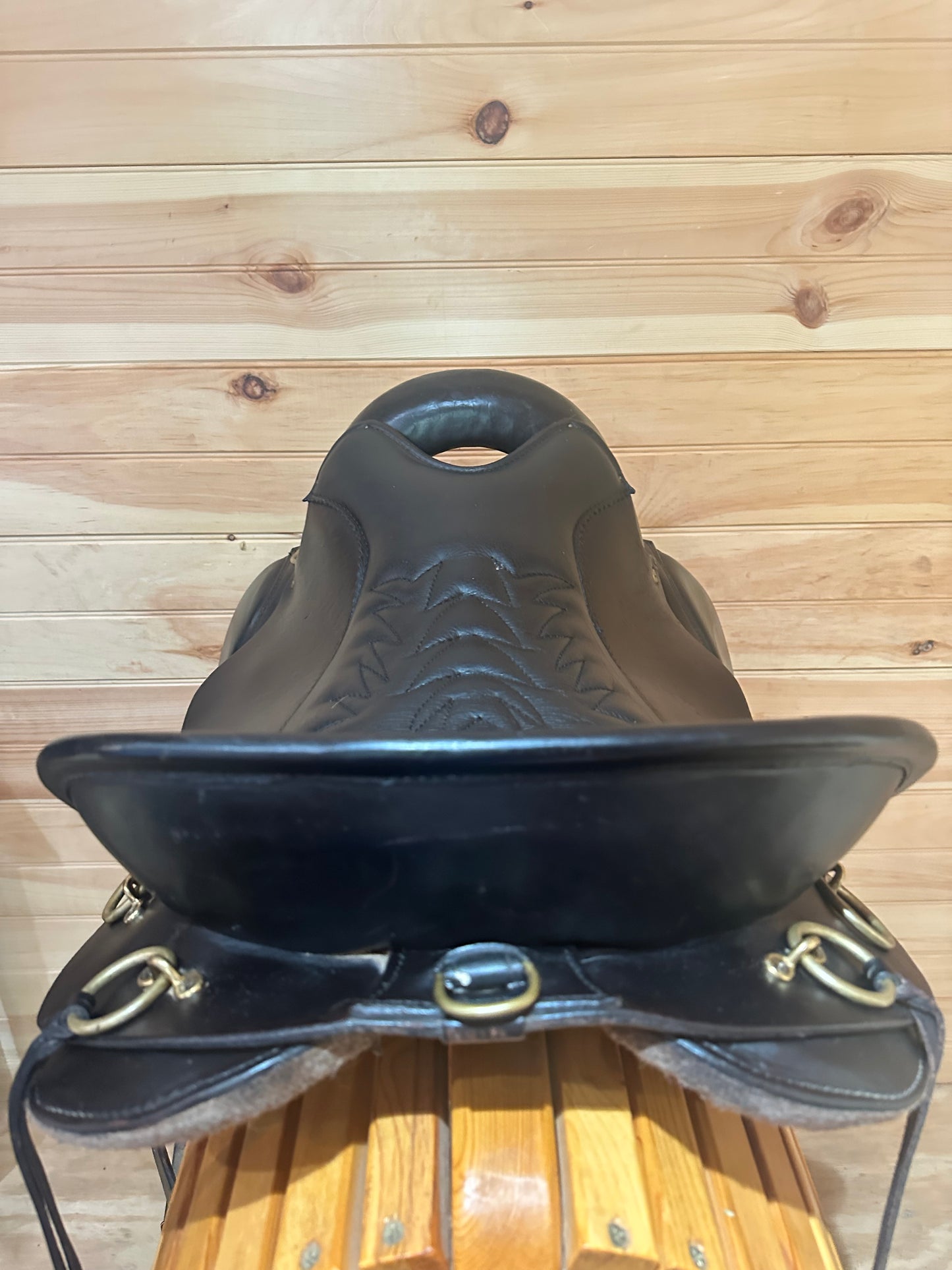 17.5” Tucker Equitation Endurance Trail Saddle Model 149 (XW)