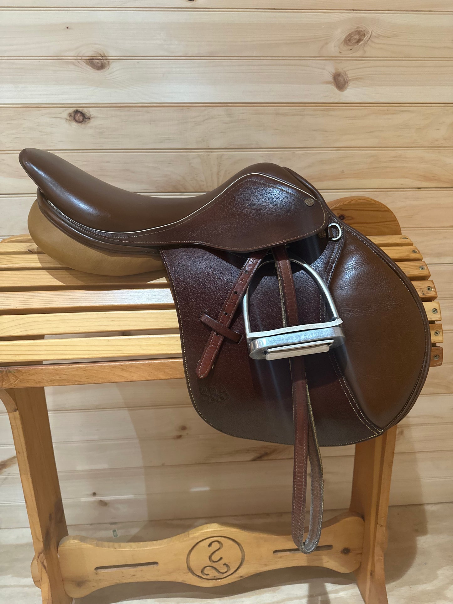 16.5” Collegiate Miller Olympic Close contact Saddle