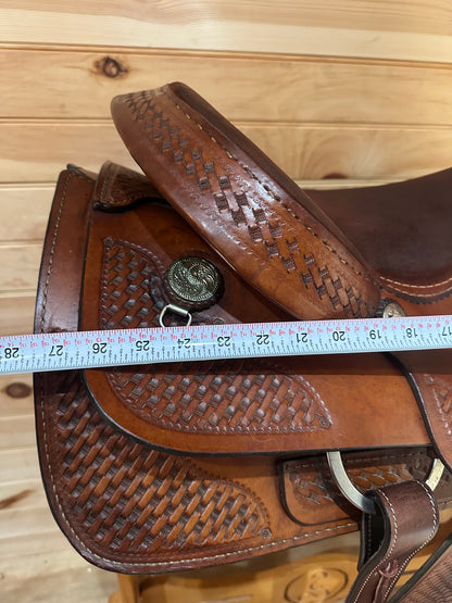 17” Dakota Saddlery Western Roping Saddle Model 501 *Package*