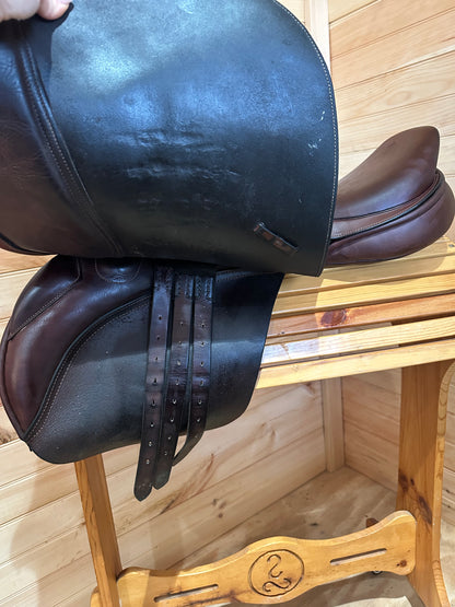 19” Custom Saddlery Cynron Saddle (N)