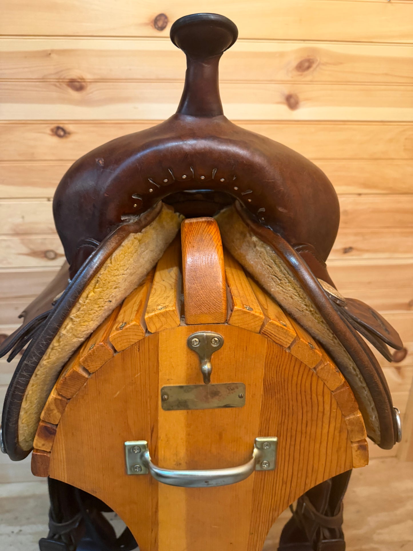 16” Circle Y Mojave Flex-Lite Arabian Western Trail Saddle Model 1561