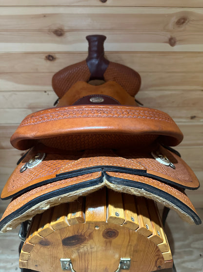 17” Dakota Saddlery Western Roping Saddle Model 553