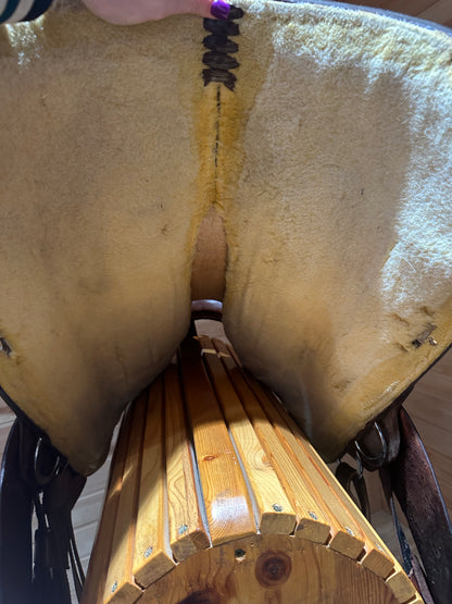 15” Circle Y Western Show Saddle Model 3875