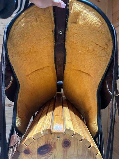 17” Circle Y Flagstaff Flex-Lite Western Trail Saddle Model 1571