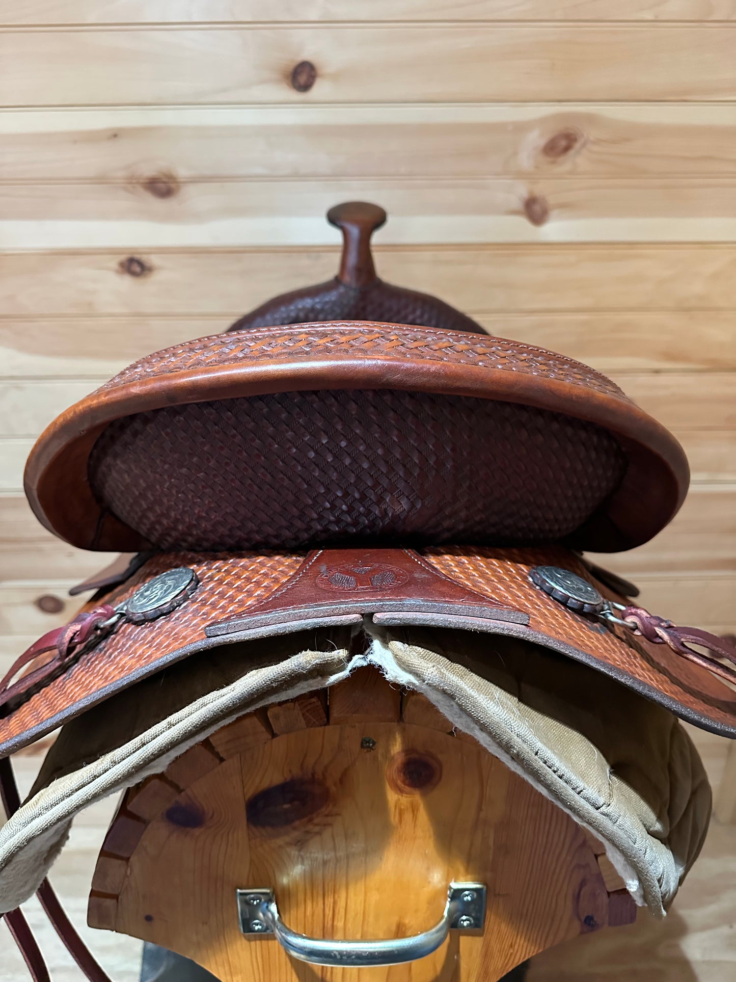 17” Circle Y Park & Trail Lightweight Western Trail Saddle Model 3581