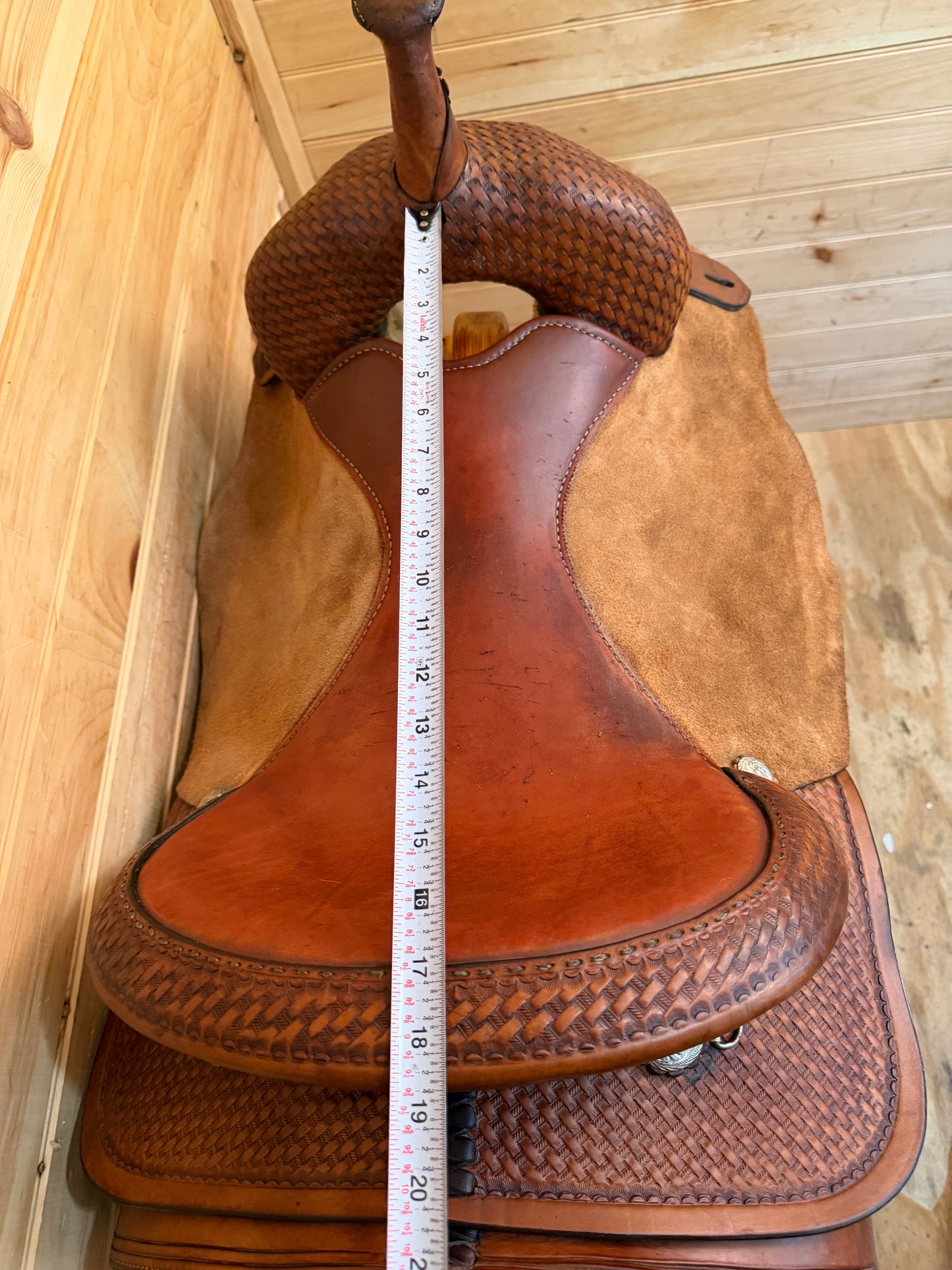 17” Circle Y Pro Cutter Western Saddle Model 2530