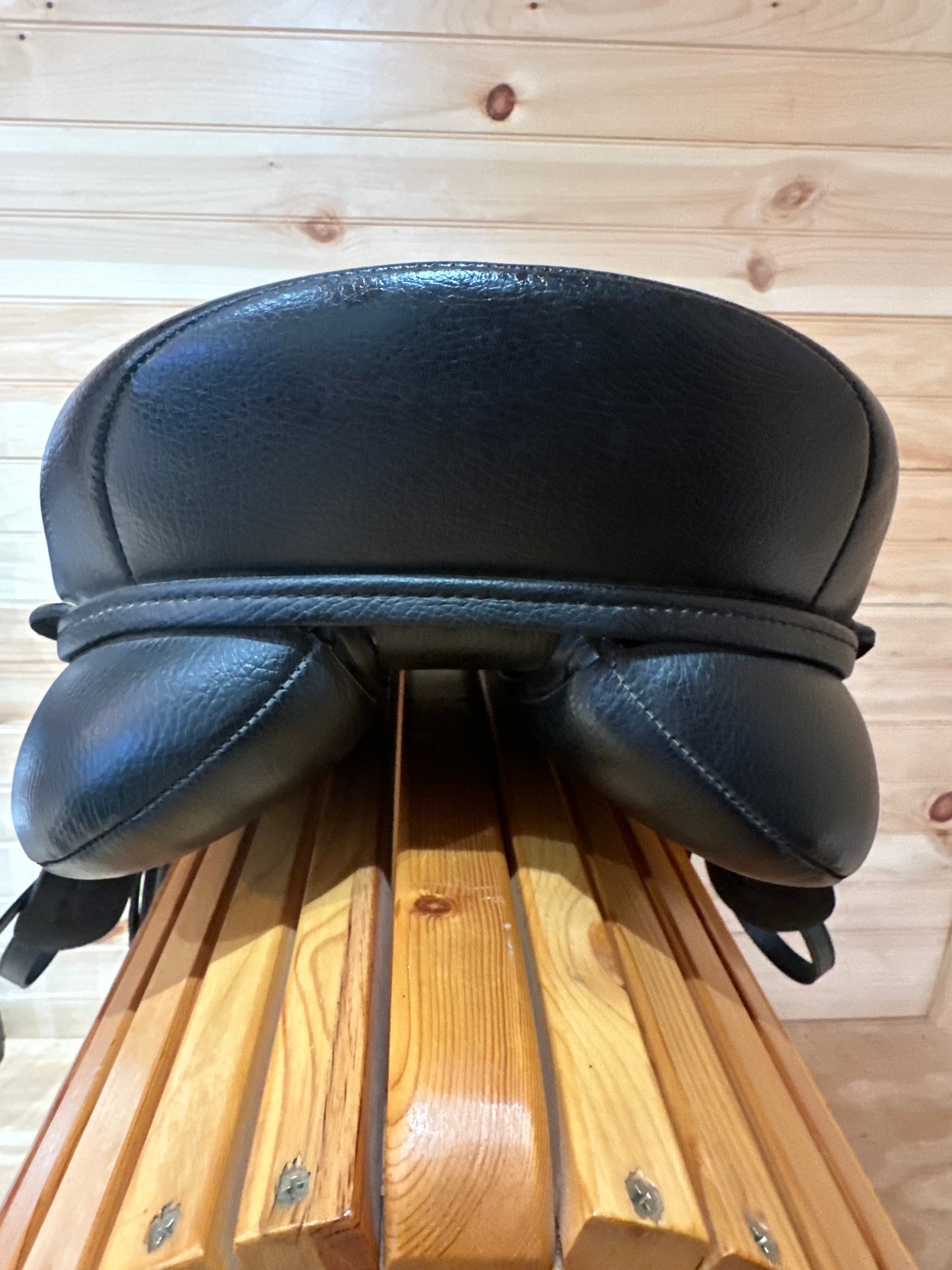 18” Thorowgood T6 GP Saddle (Adjustable)