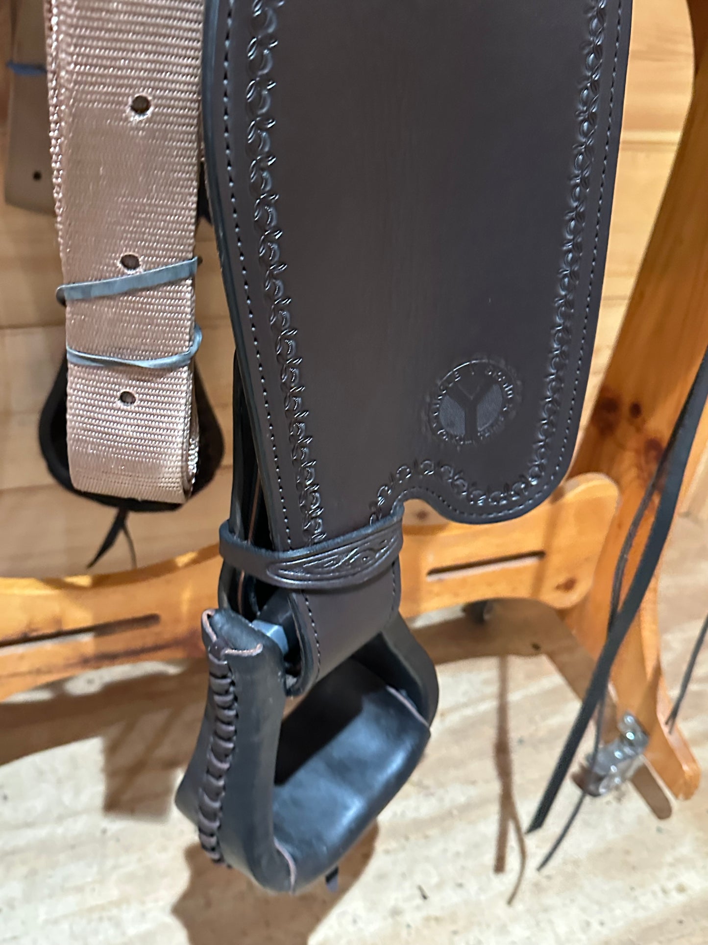 16” Circle Y Sunflower Flex2 Western Trail Saddle Model 1682 (2024)