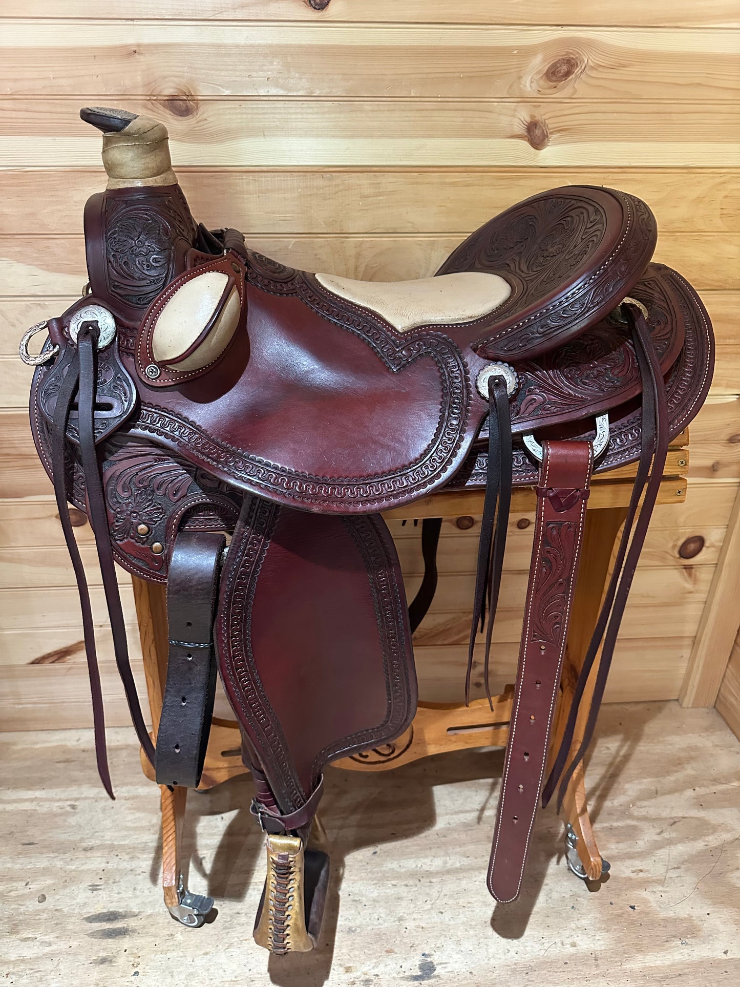 18” RW Bowman B-Light Silver Western Ranch Trail Saddle Model 9478