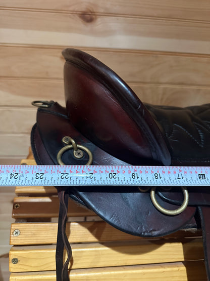 16.5” Tucker Equitation Endurance Trail Saddle Model 149