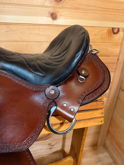 18” Double Creek Saddlery Henry Miller Gaited Endurance Trail Saddle # 115