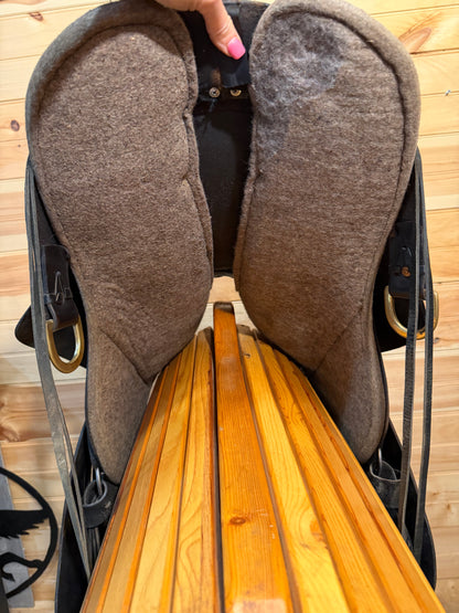 17.5” Tucker Endurance Trail Saddle Model 159