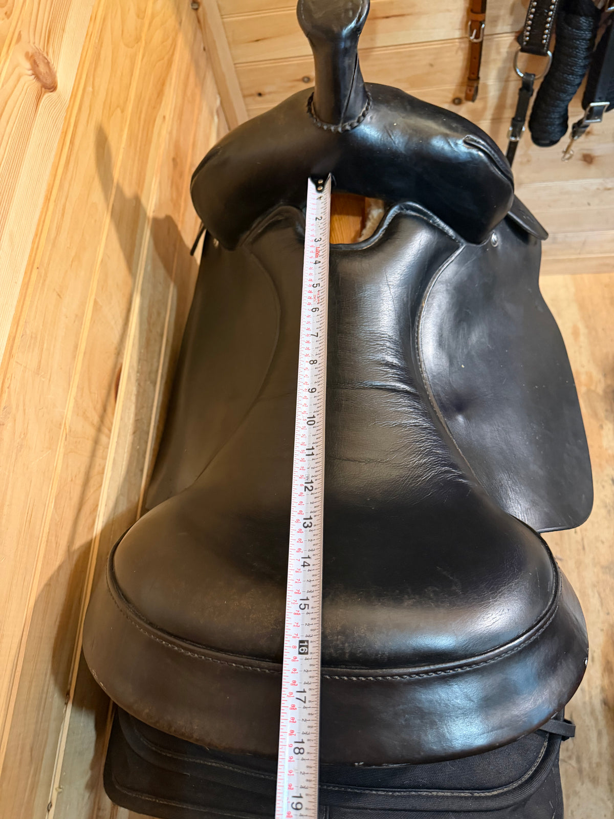 16” Circle Y High Horse Lockhart Western Trail Saddle Model 6910