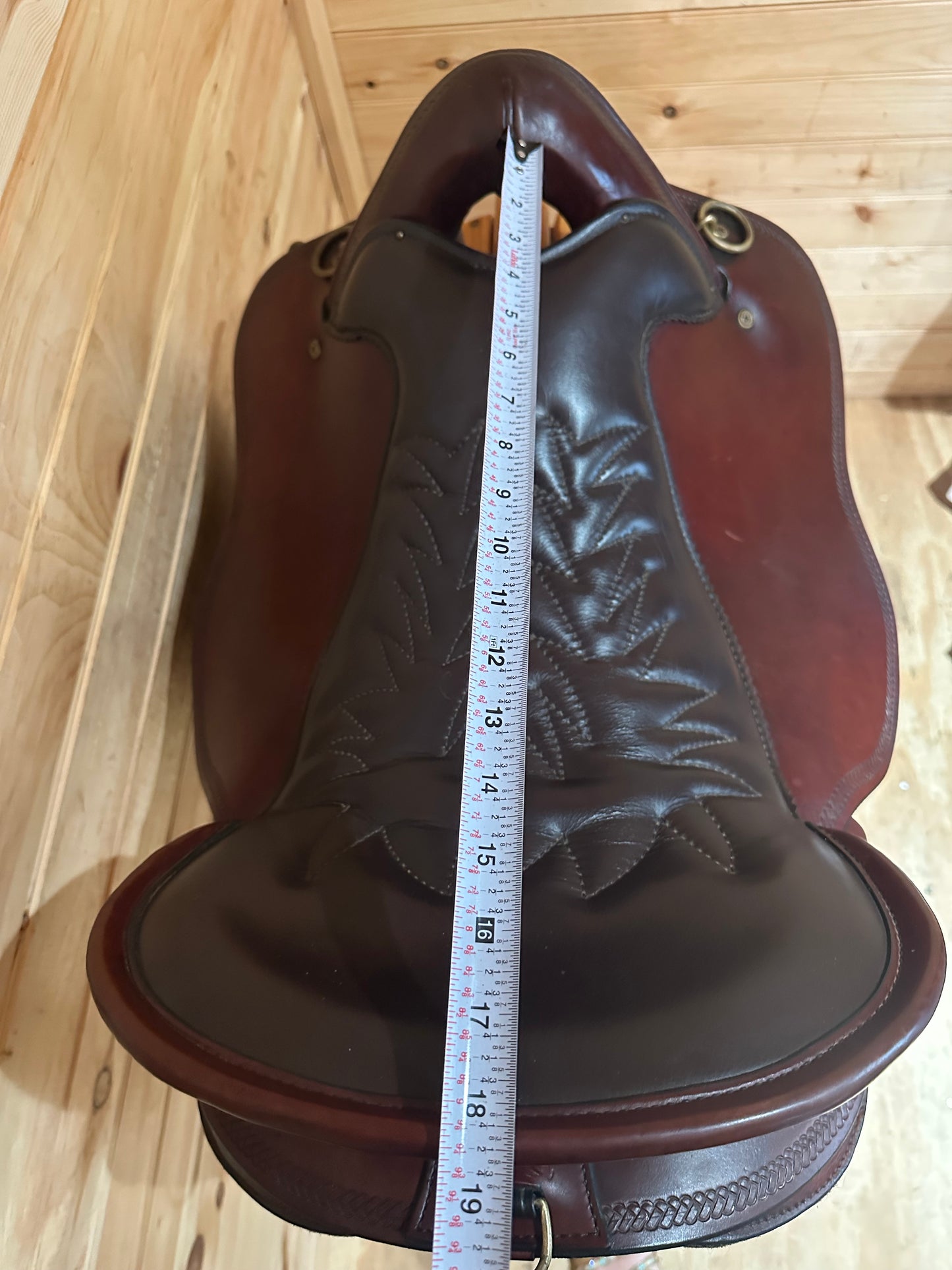 17.5” Tucker River Plantation Endurance Trail Saddle Model 146