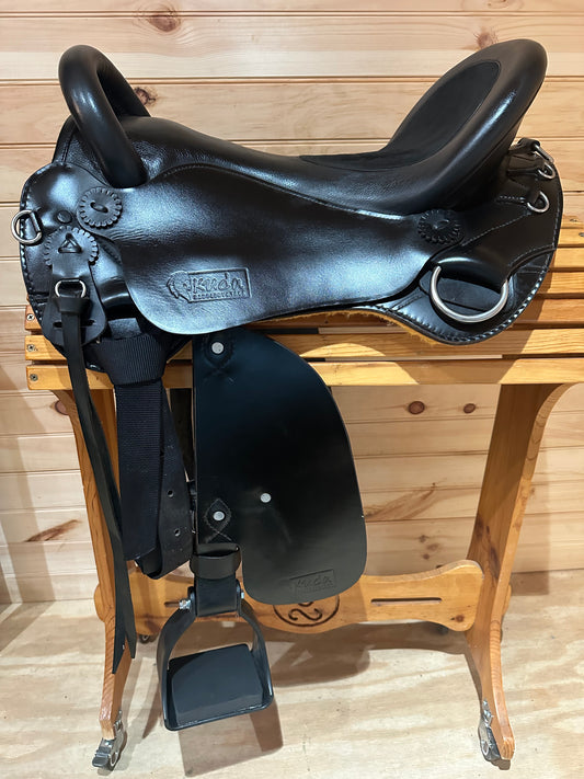 18” Kuda Flex Trail Gaited Endurance Saddle