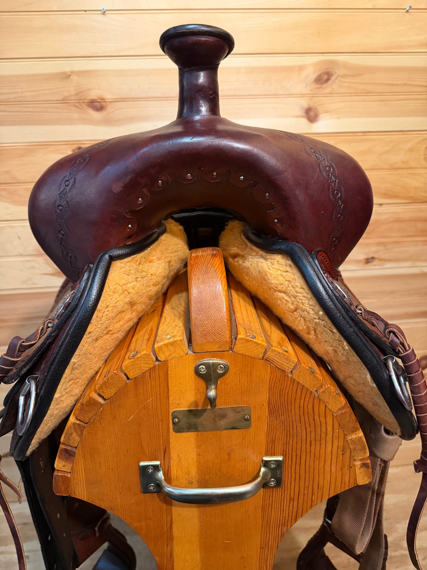 16” Circle Y Alpine Flex2 Western Trail Saddle Model 2377 (2018)