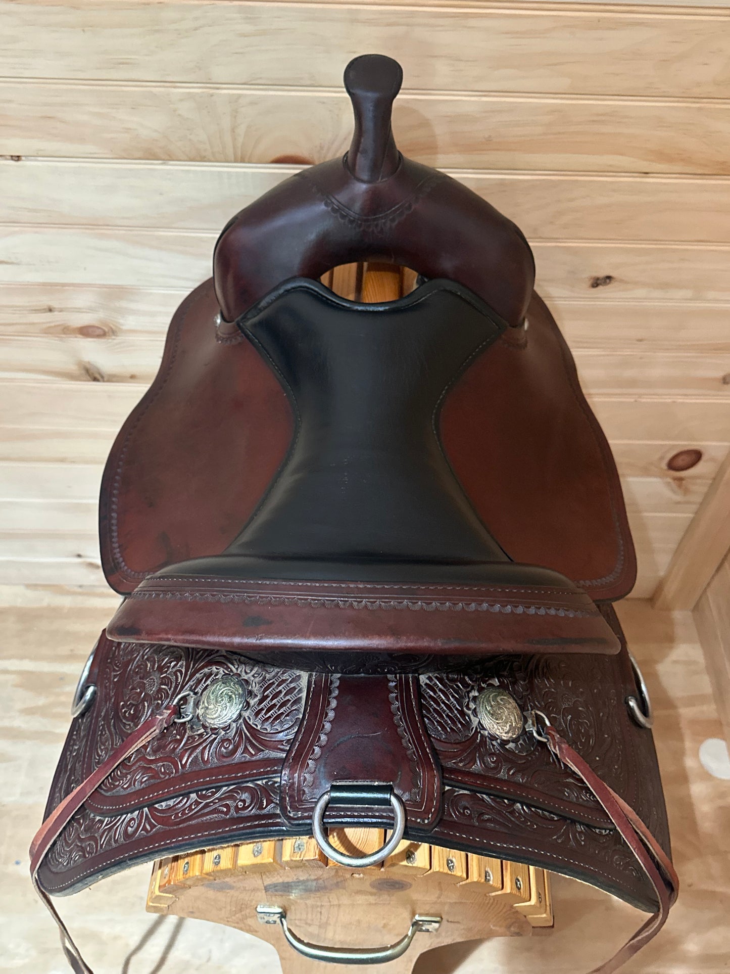 16” Circle Y Cypress Flex2 Western Trail Saddle Model # 2360