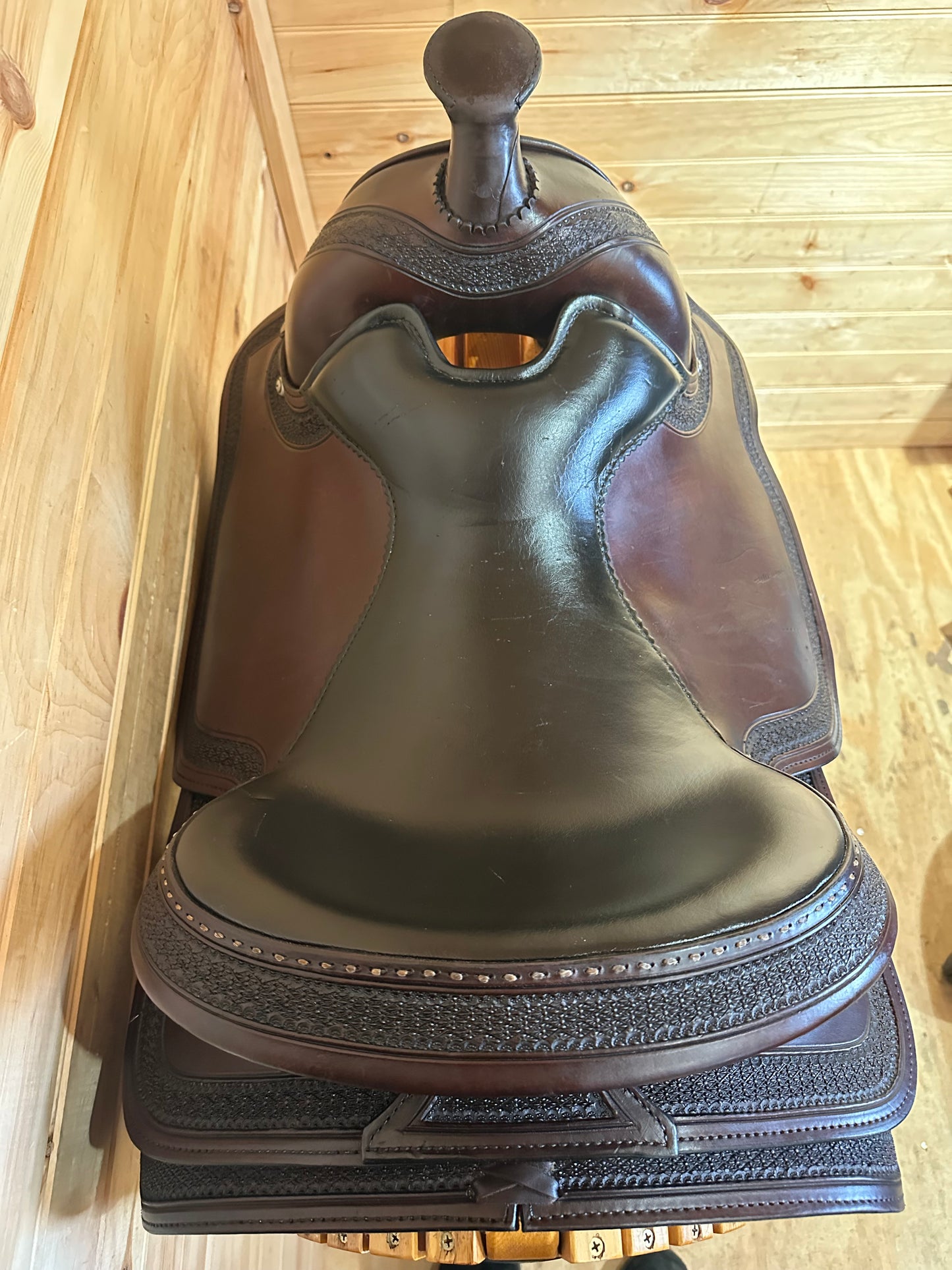 15” Circle Y Arabian Trail Saddle Model 2141
