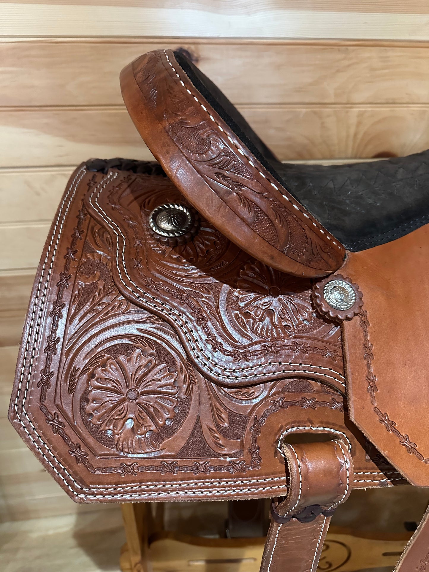 16” Corriente Association Western Trail Saddle