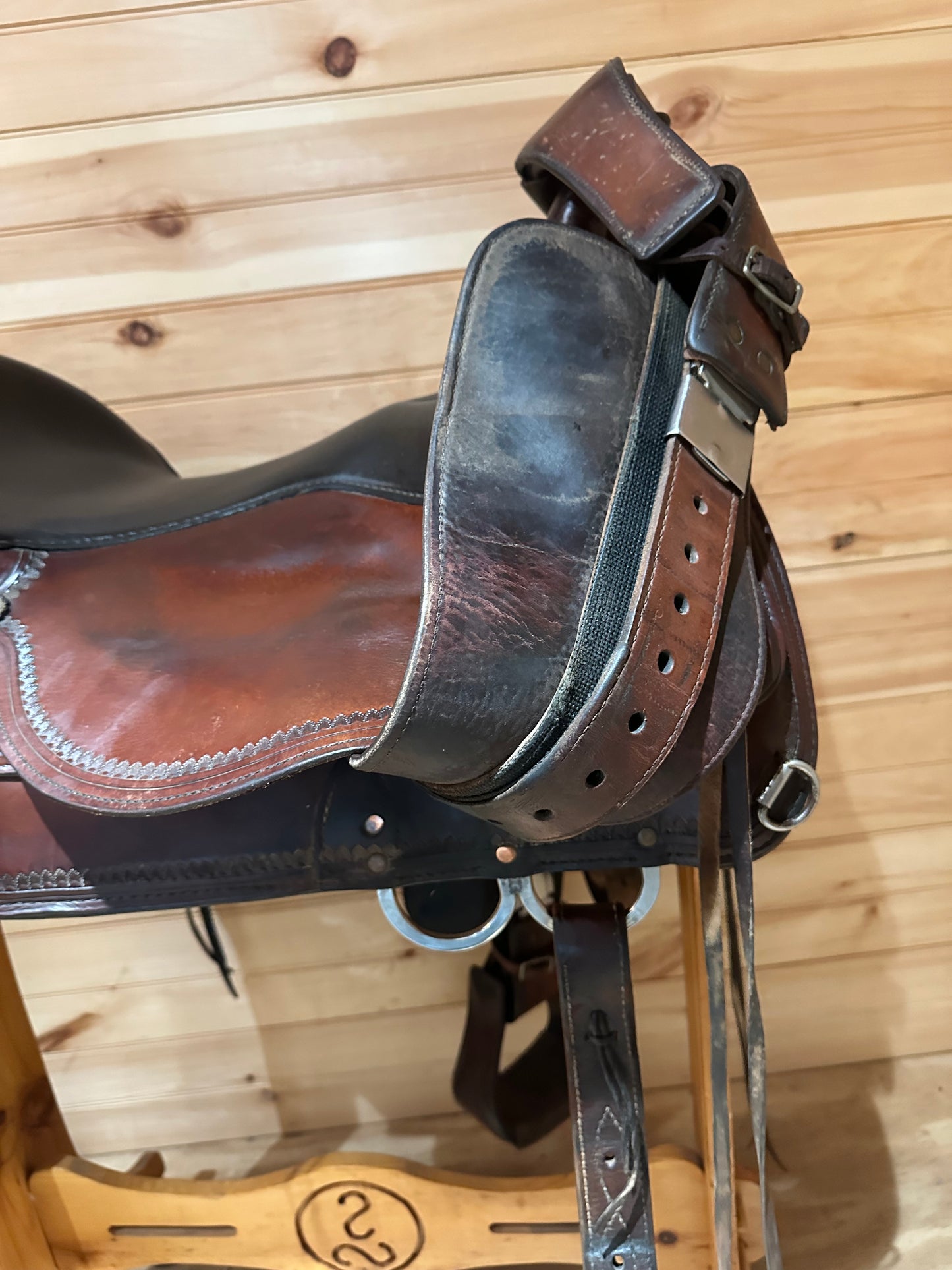 16” Circle Y Topeka Flex-Lite Western Trail Saddle Model 1551