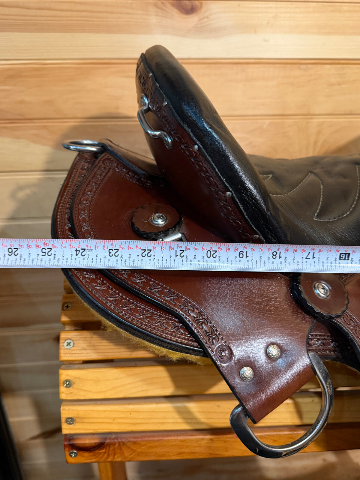 18” Double Creek Saddlery Henry Miller Gaited Endurance Trail Saddle # 115