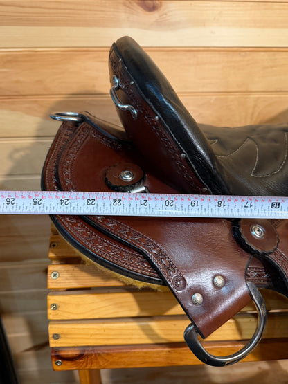 18” Double Creek Saddlery Henry Miller Gaited Endurance Trail Saddle # 115