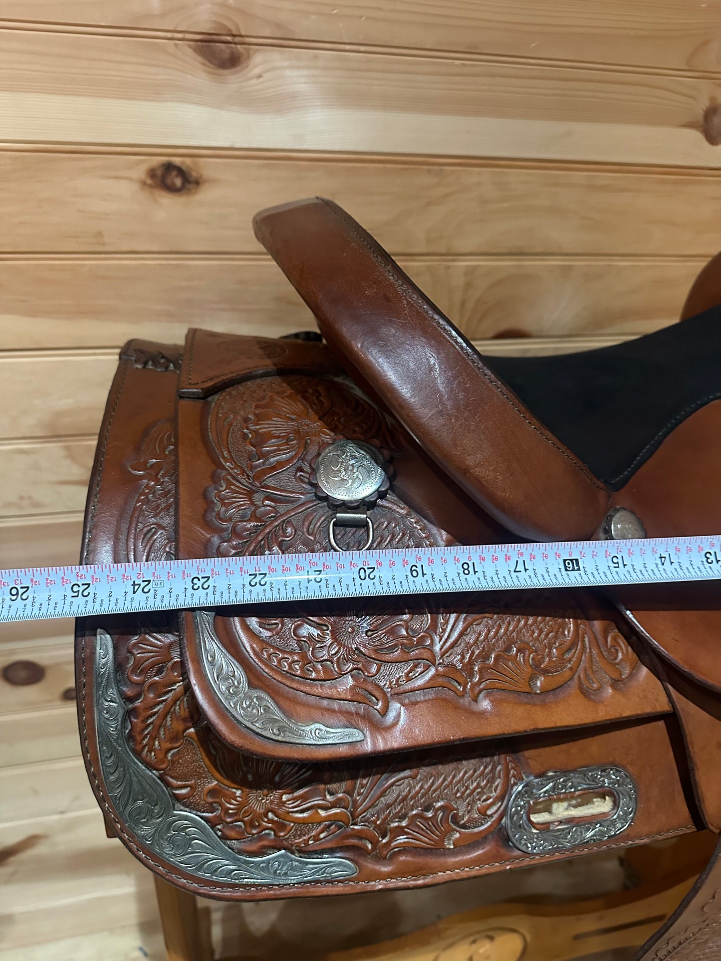 15” Circle Y Western Show Saddle Model 3875
