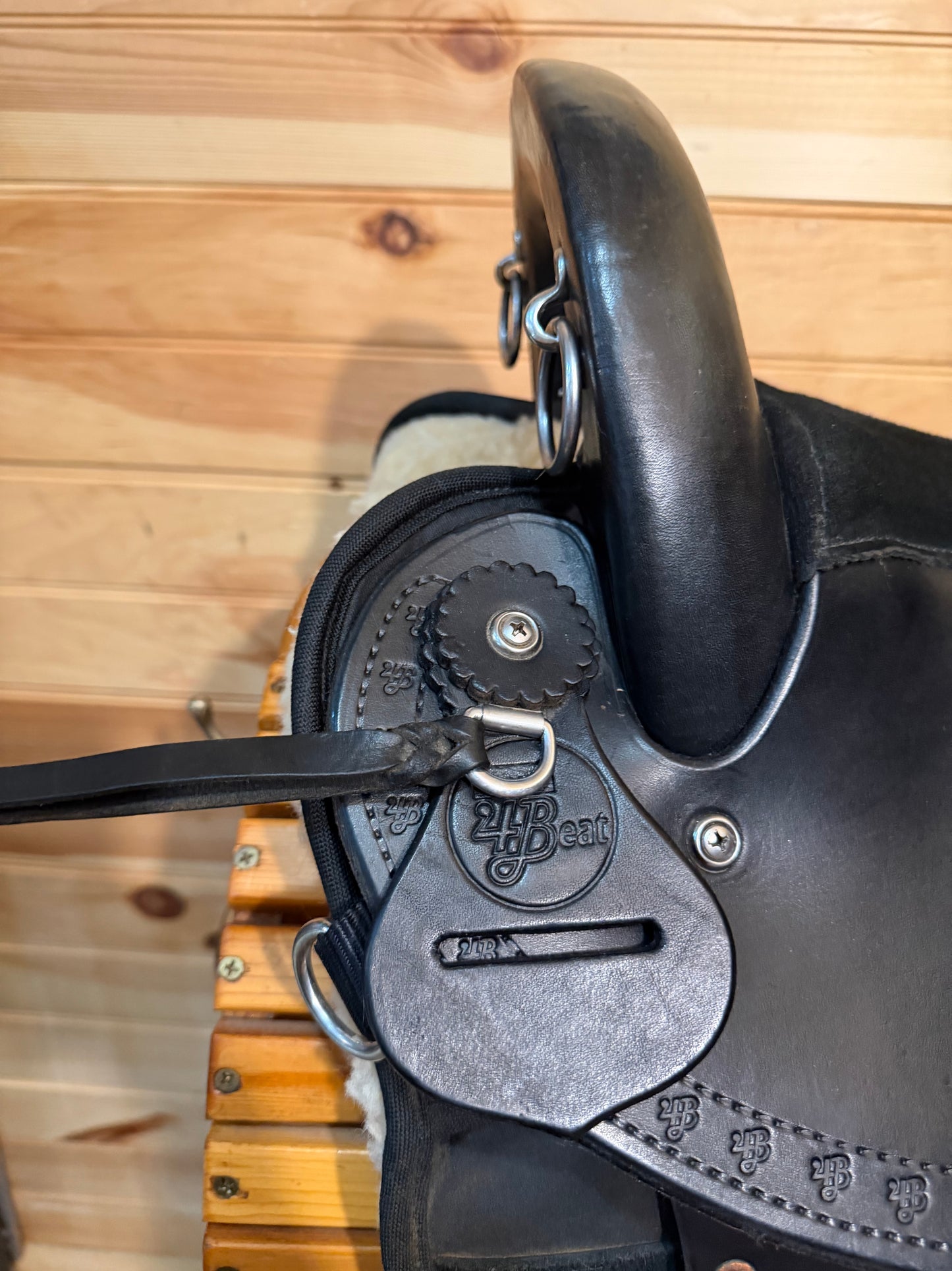 16” Imus 4-Beat Elite Gaited Endurance Trail Saddle & Breastcollar