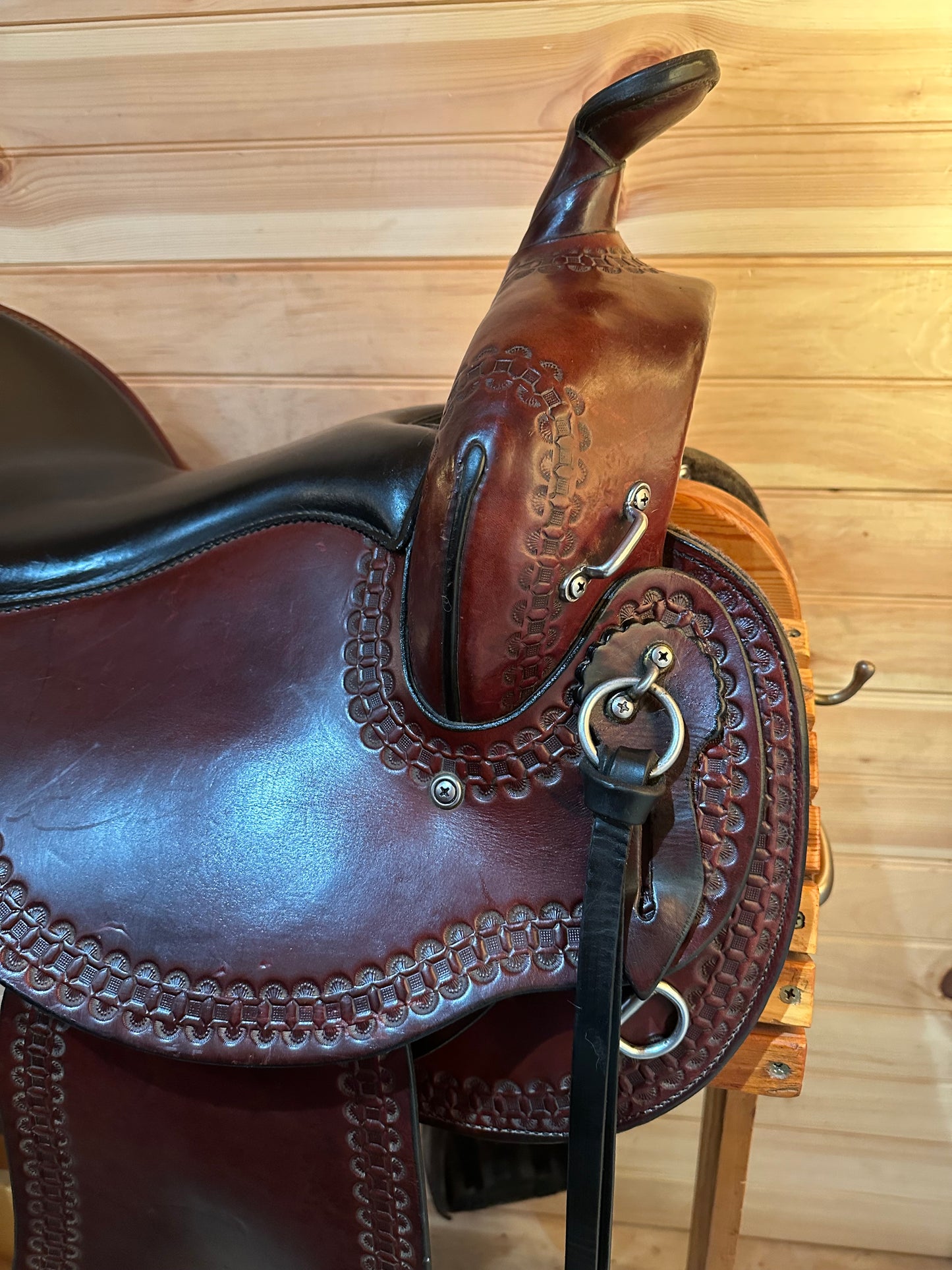 16” Dixieland Western Trail Saddle