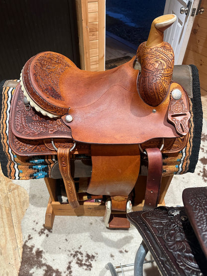 16.5” Court’s Western Roping Saddle Model 53037