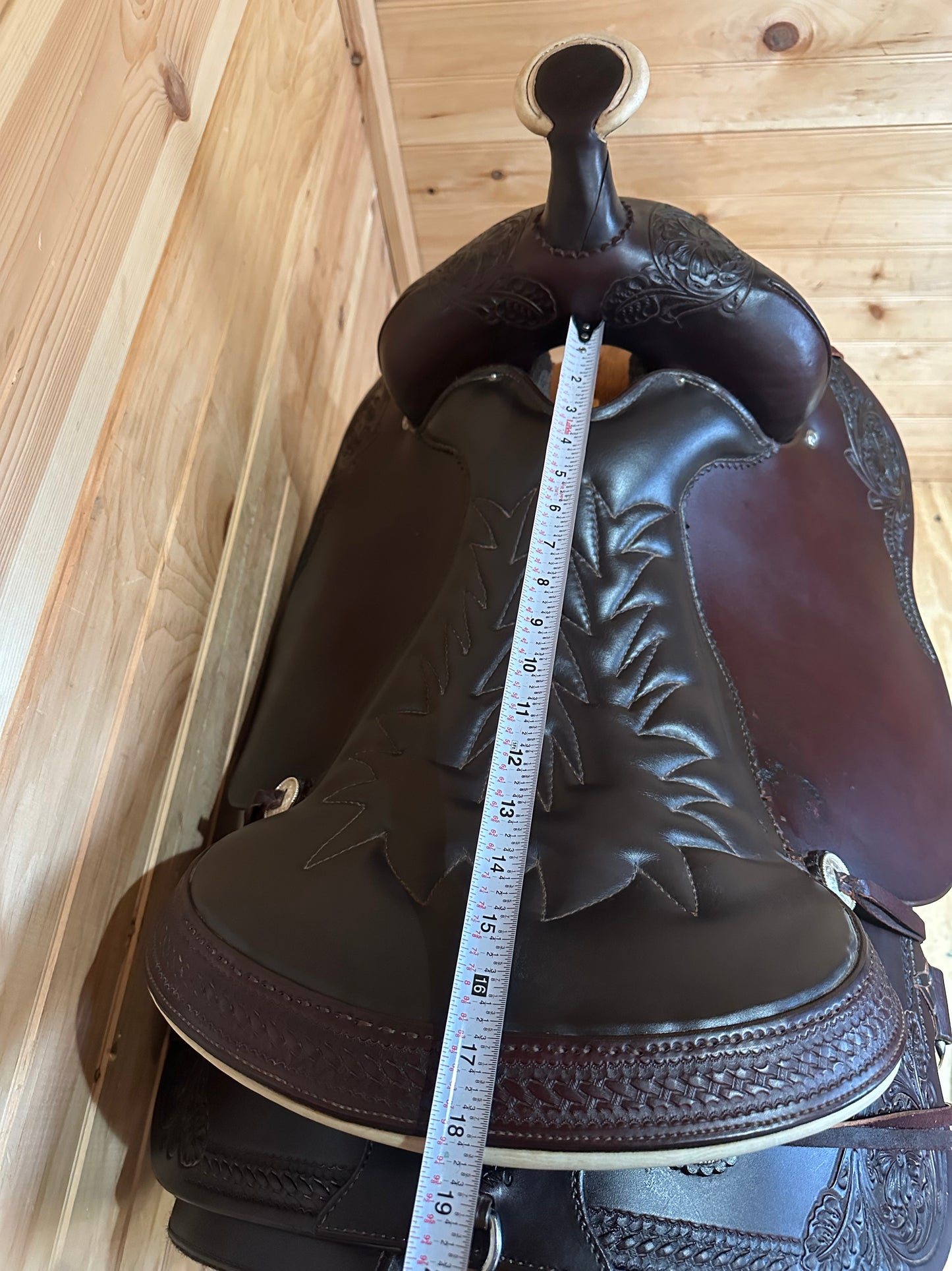 16.5” Tucker Ranch Hand Western Trail Saddle Model 250