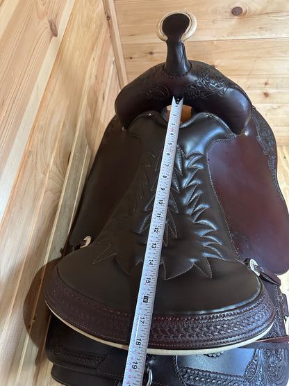 16.5” Tucker Ranch Hand Western Trail Saddle Model 250
