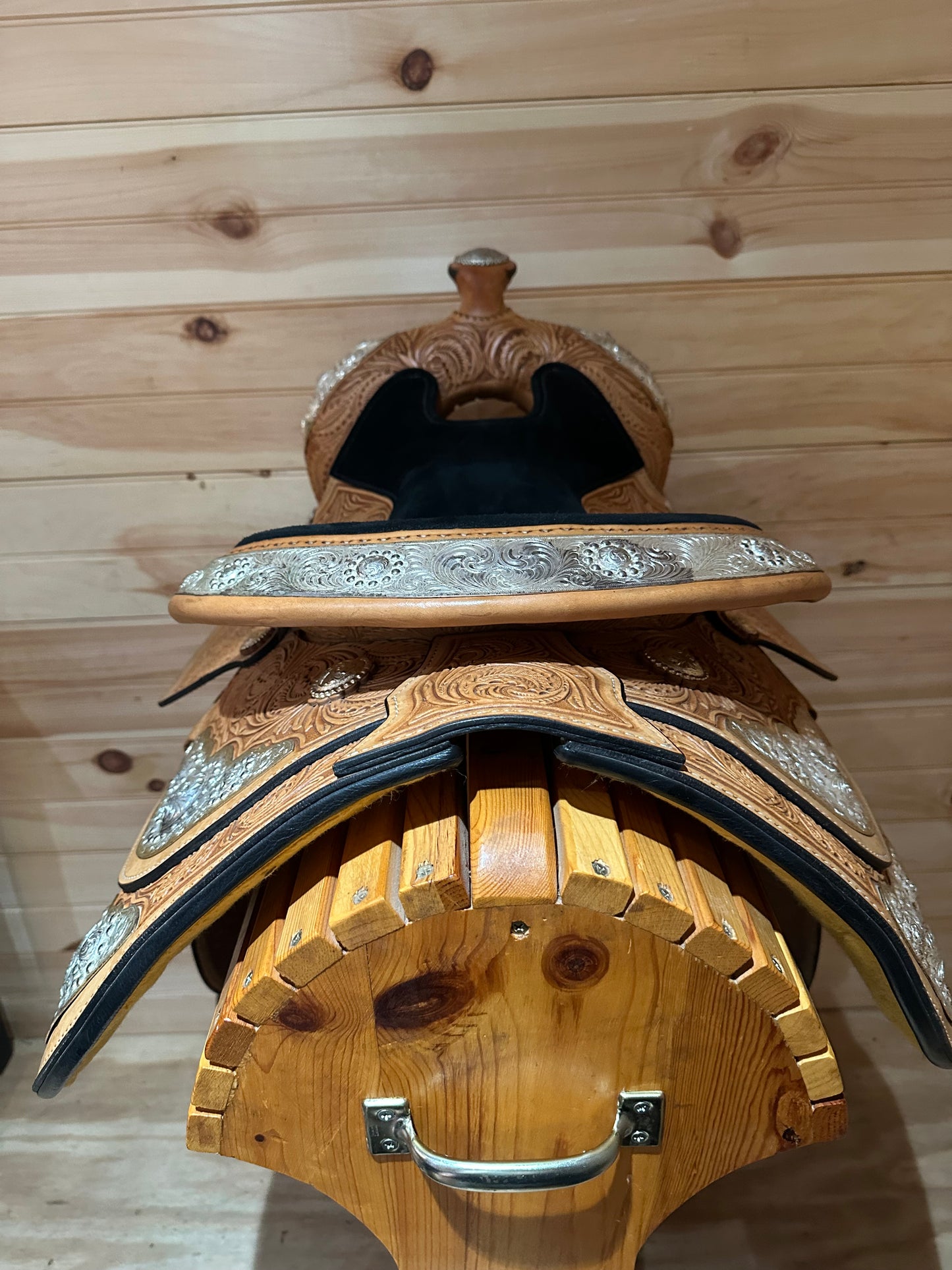 14.5” Circle Y Flex2 Silver Leaf Western Show Saddle Model 2836