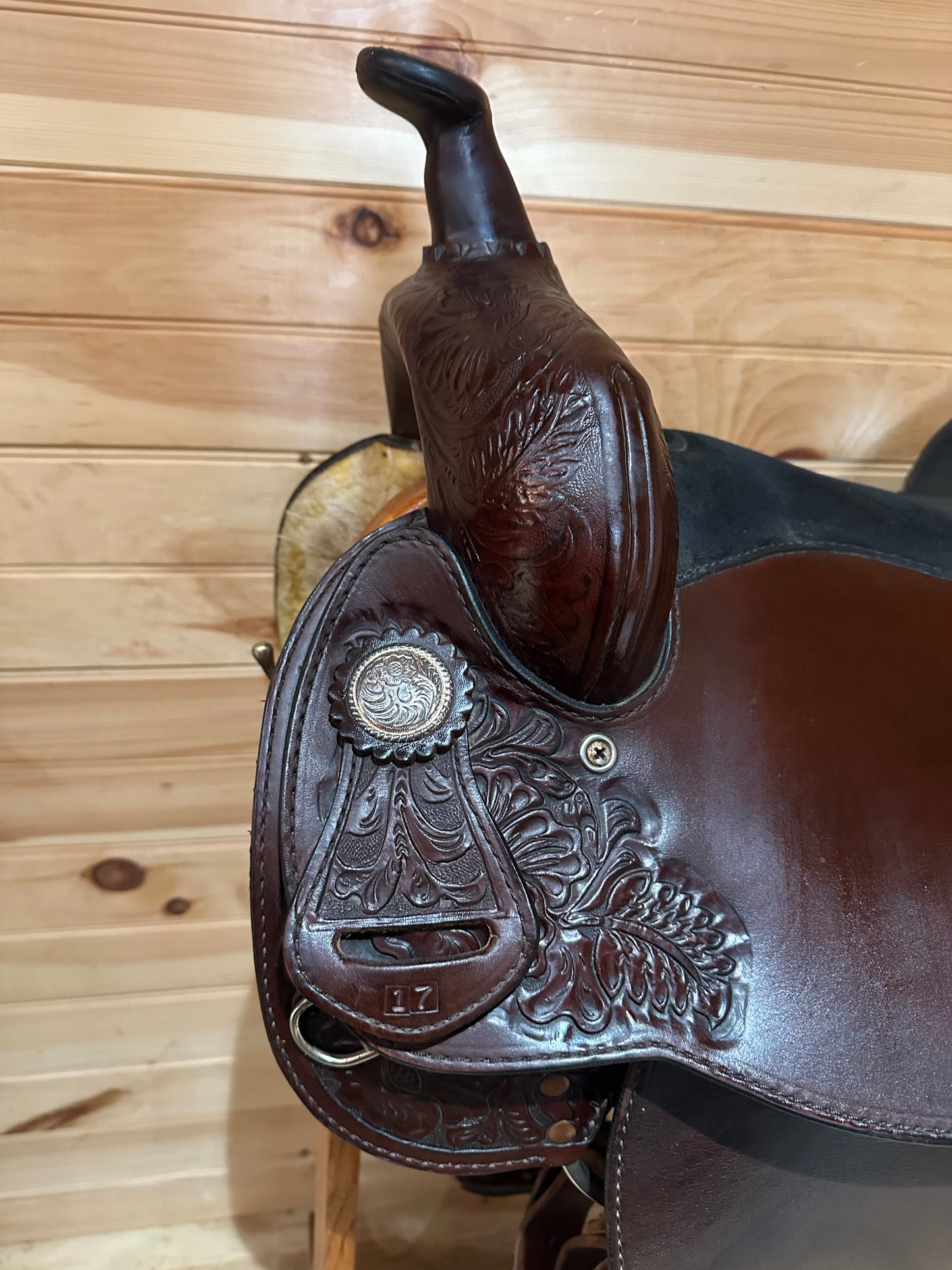 17” Tex Tan Hereford Western Trail Saddle Model 08-4901-1C7