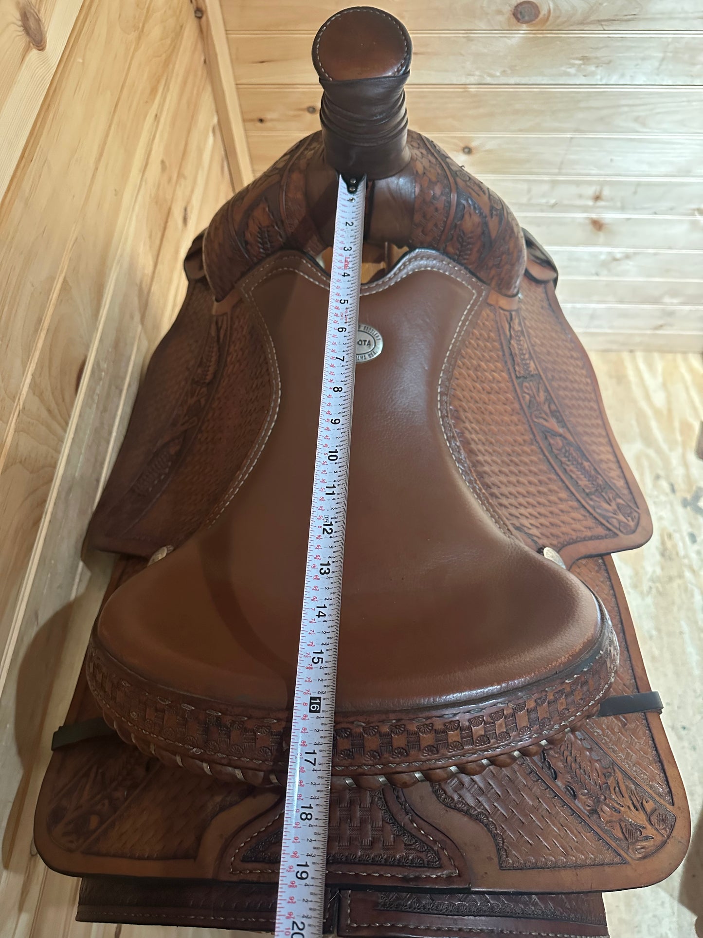 16” Dakota Saddlery Western Roping Saddle Model 700
