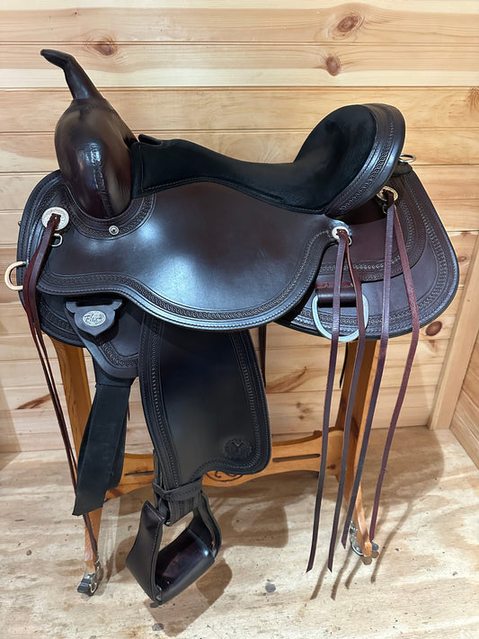 16” Circle Y Pioneer Flex2 Western Trail Saddle Model 1665 (2023)