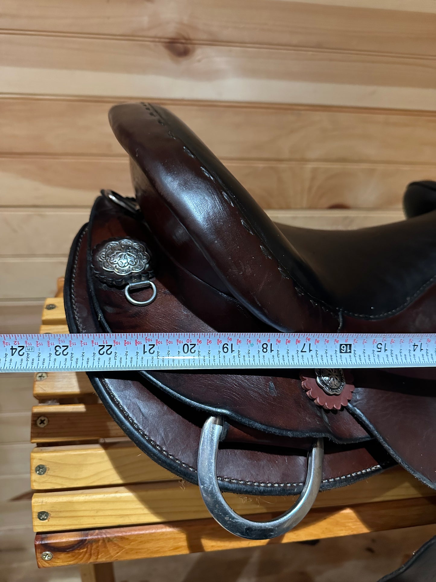 16.5” Allegany Mountain Saddlery Wade Trail Saddle