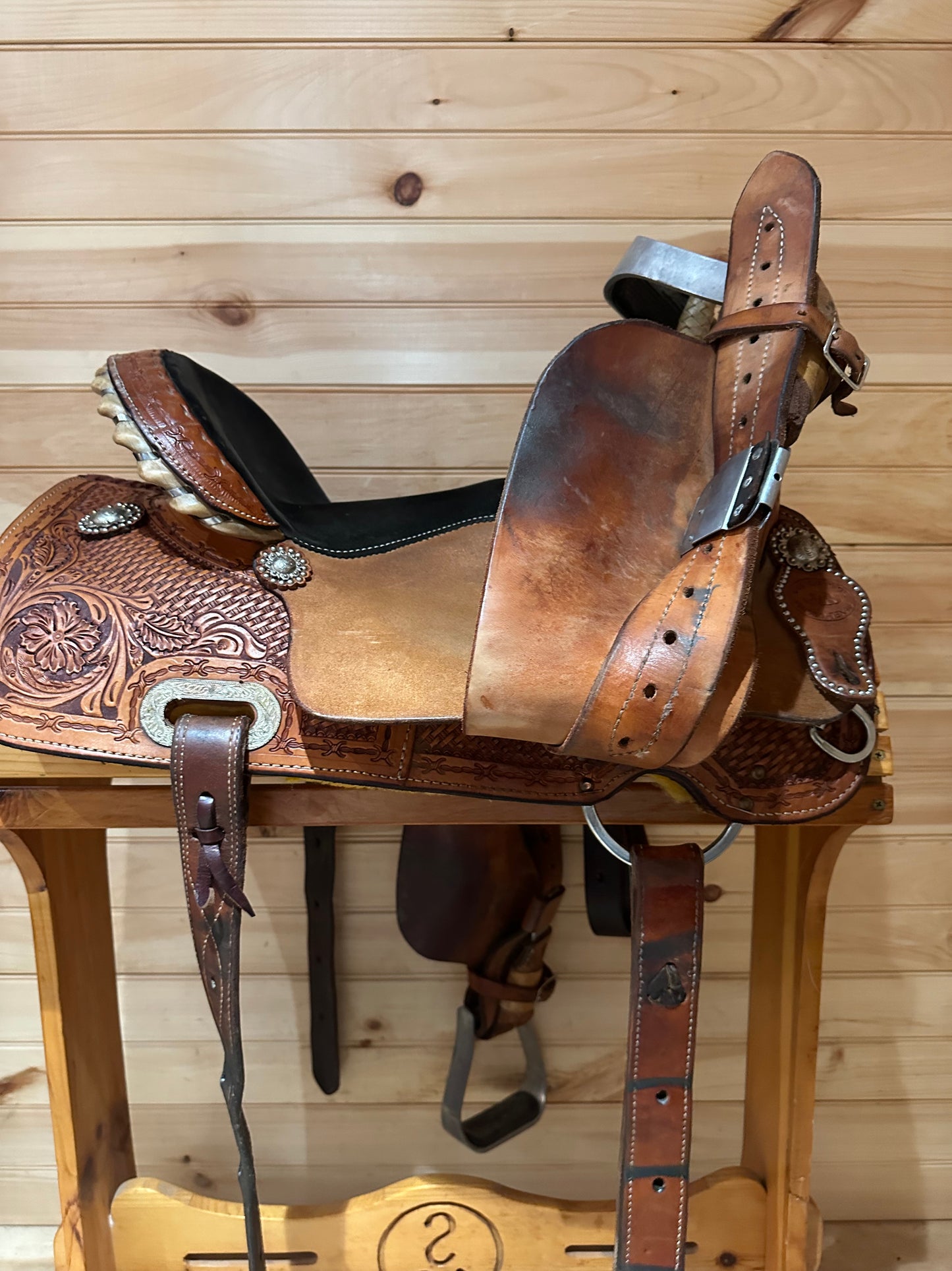 15” Hud Roberts HR Barrel Racing Saddle