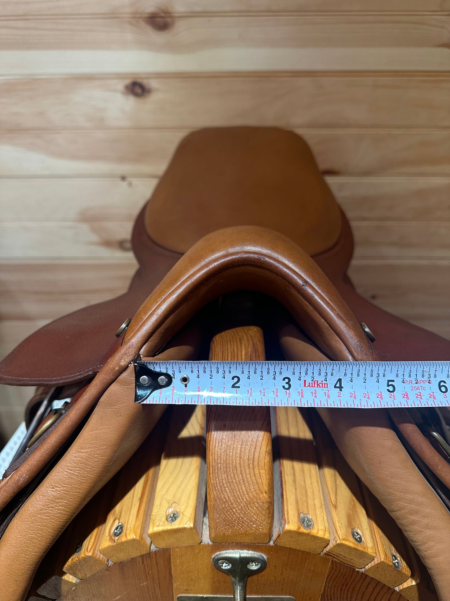 17” Pessoa Close Contact Jumping Saddle
