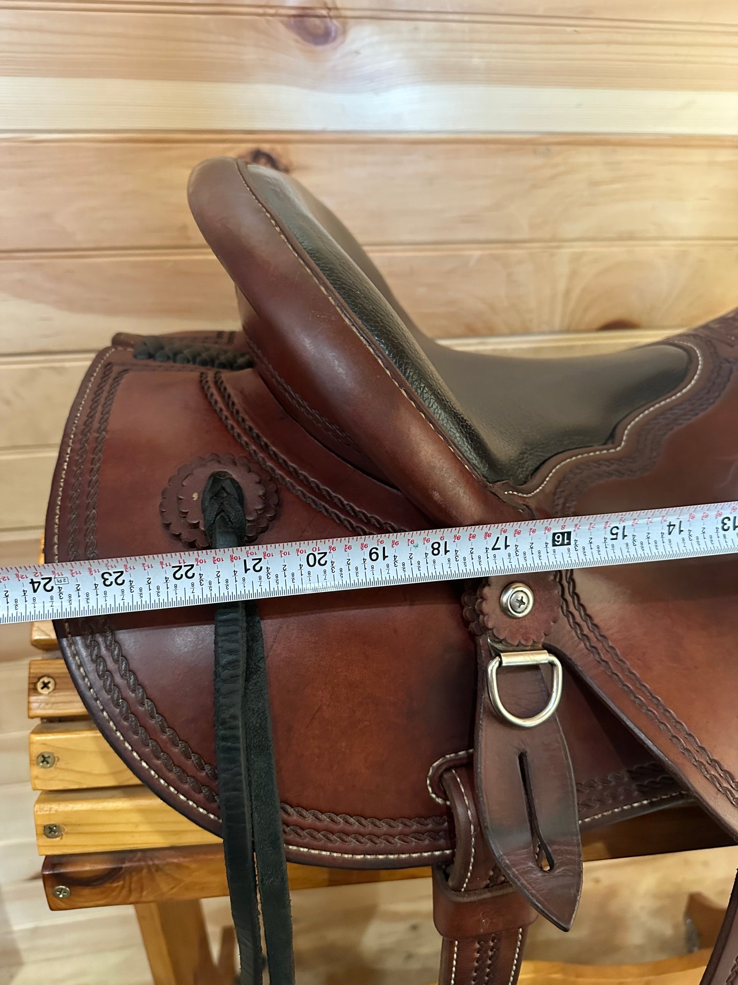 15.5” McCall Mclite Wade Western Saddle W147-917