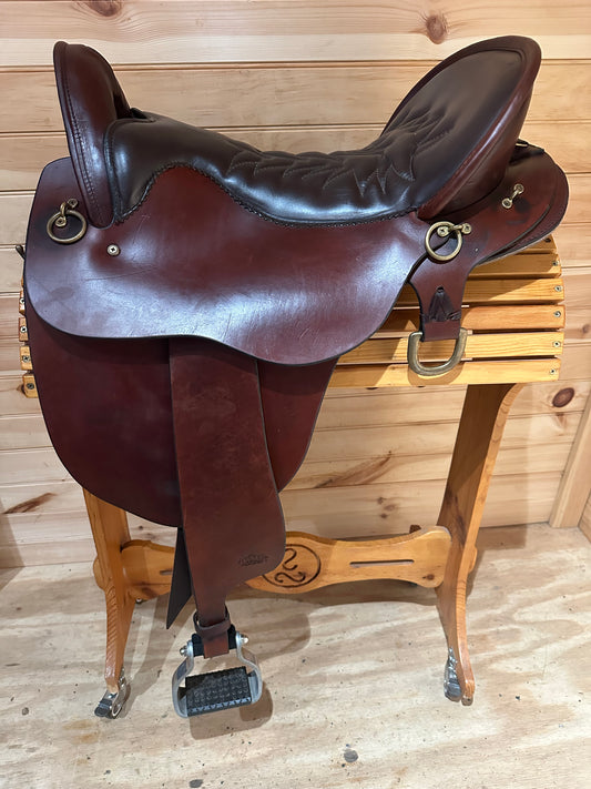 17.5” Tucker River Plantation Endurance Trail Saddle Model 146