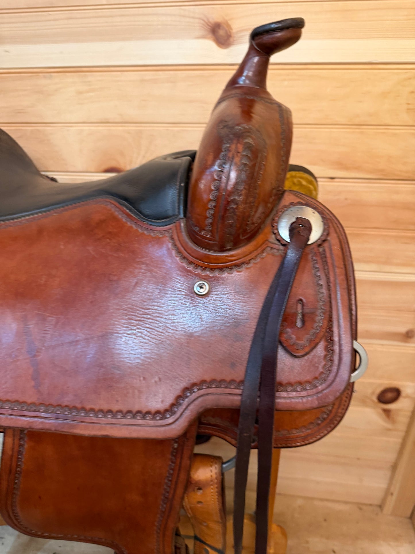 16” Martin Trail Western Saddle Model