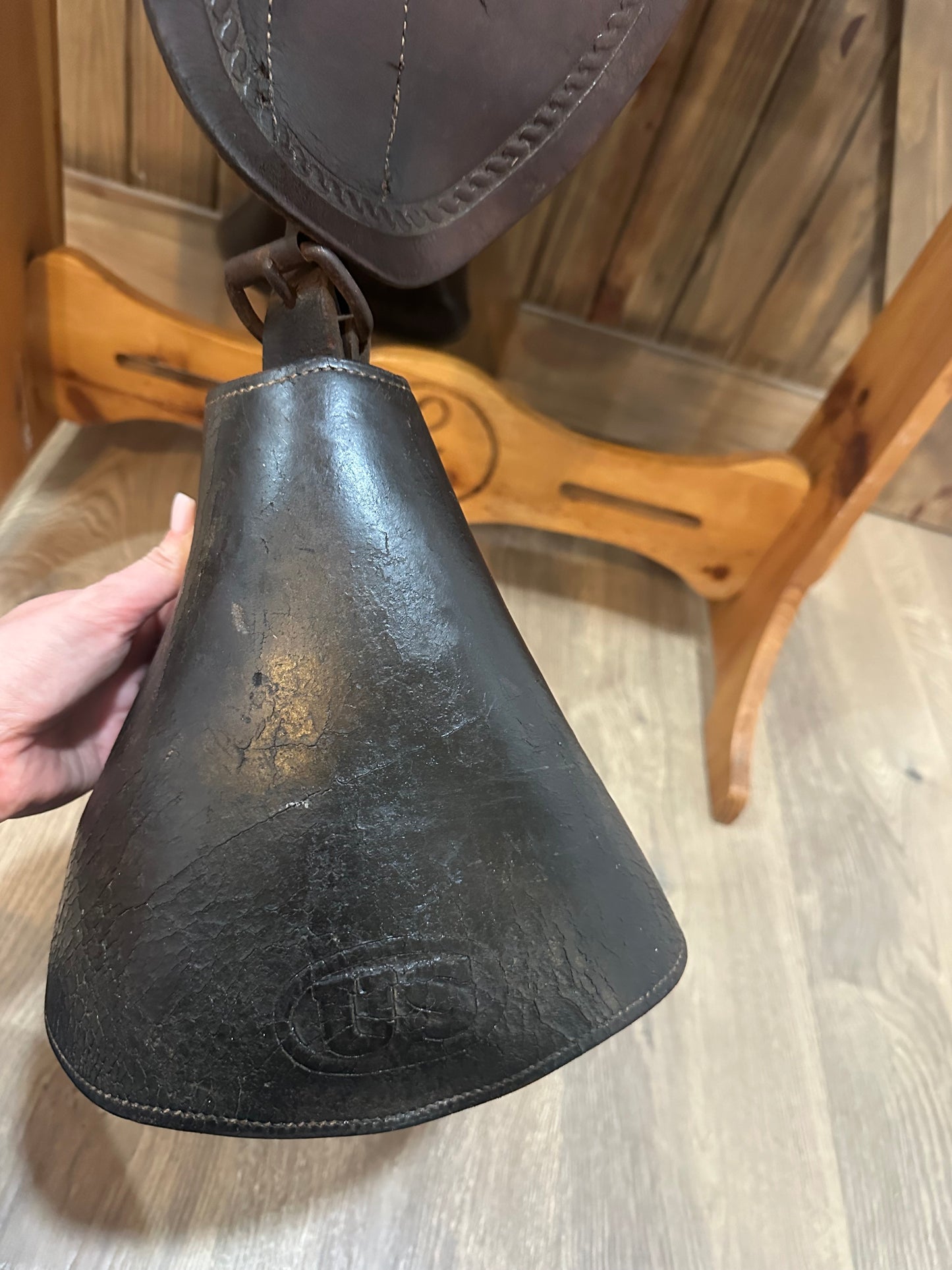 17” Genuine Buena Vista Saddle