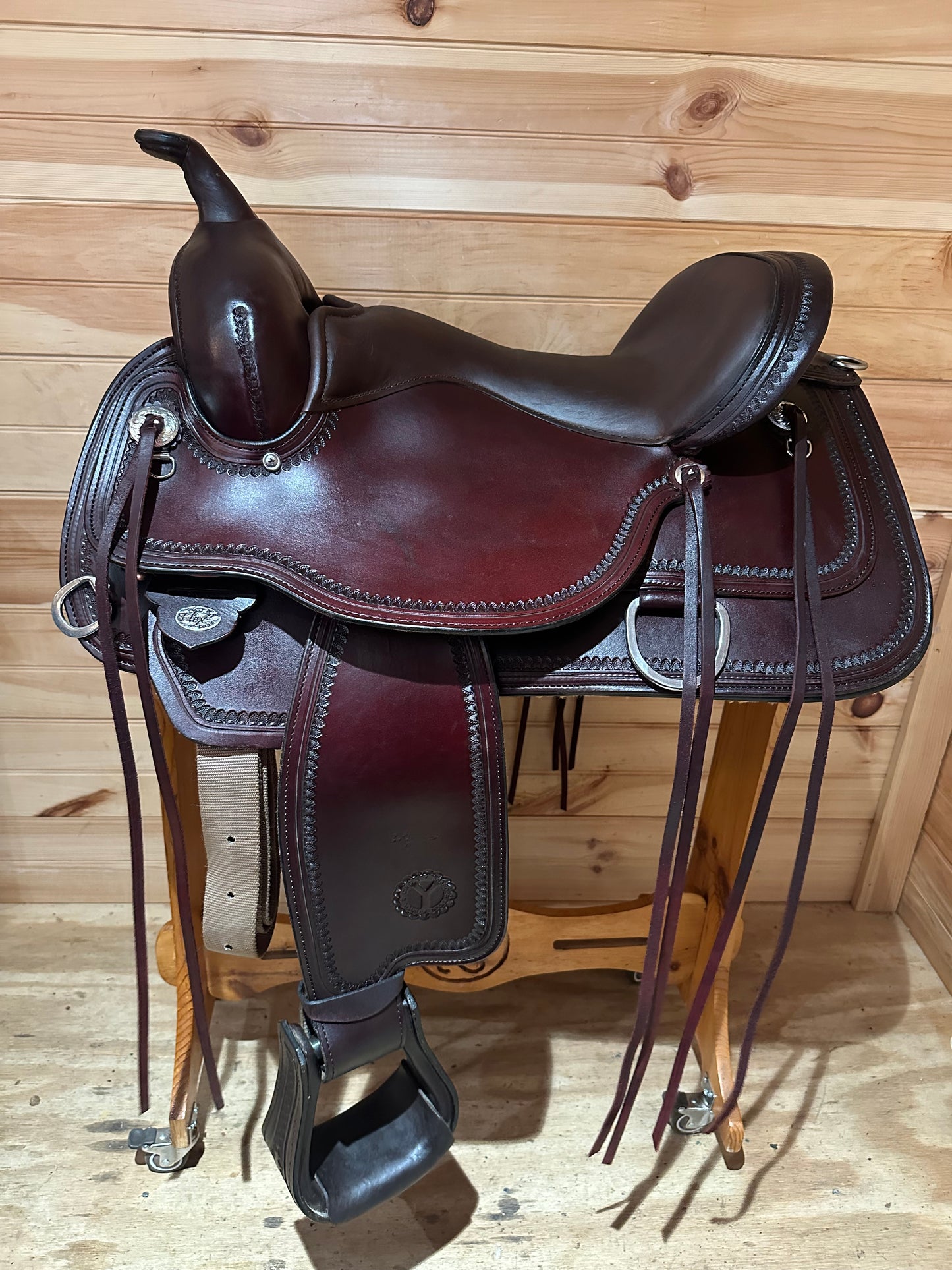16” Circle Y Topeka Flex2 Western Trail Saddle Model 1651 (2021)