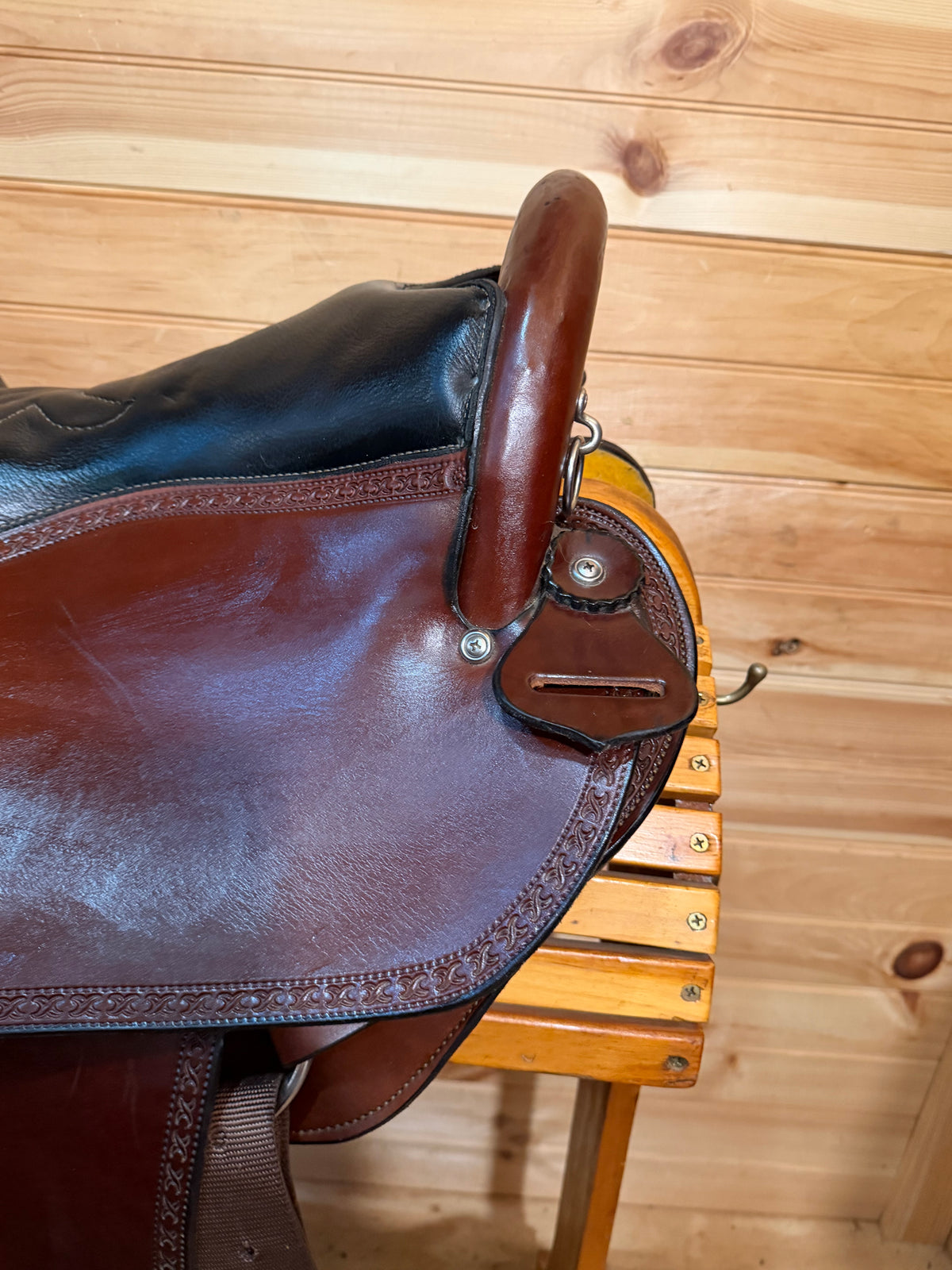 18” Double Creek Saddlery Henry Miller Gaited Endurance Trail Saddle # 115