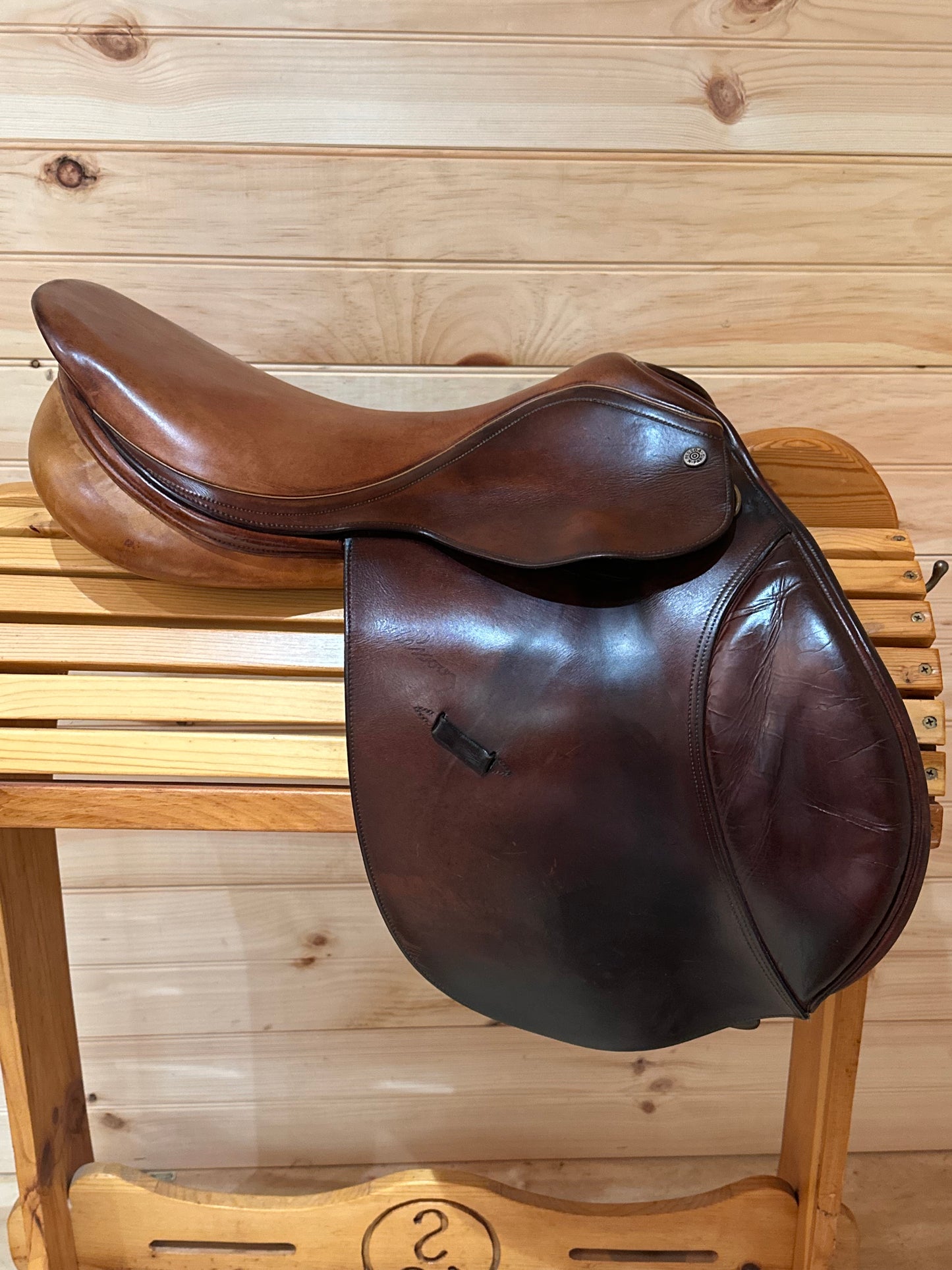 17.5” Pessoa Close Contact Jumping Saddle